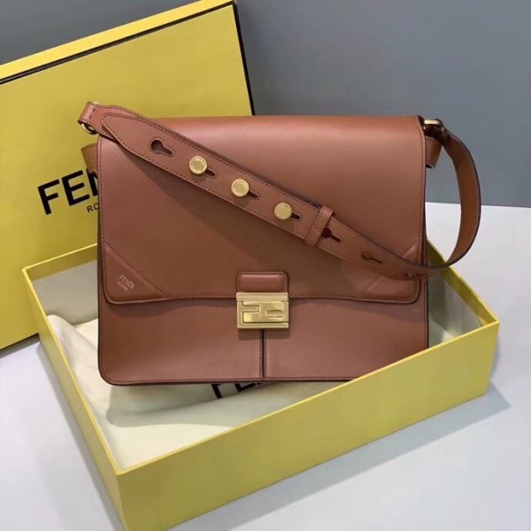 Fendi 大磚紅色小牛皮 Kan U 包 LV官方網,LV官網,LV官網包包,LV官網台灣,LV官網長夾,LV官網皮夾,LV包包