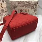 Dior 中 Lady Dior 櫻桃色超霧面小牛皮包 LV官方網,LV官網,LV官網包包,LV官網台灣,LV官網長夾,LV官網皮夾,LV包包