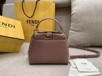 Fendi Peekaboo XS 黑色納帕皮革星飾釘包 LV官方網,LV官網,LV官網包包,LV官網台灣,LV官網長夾,LV官網皮夾,LV包包