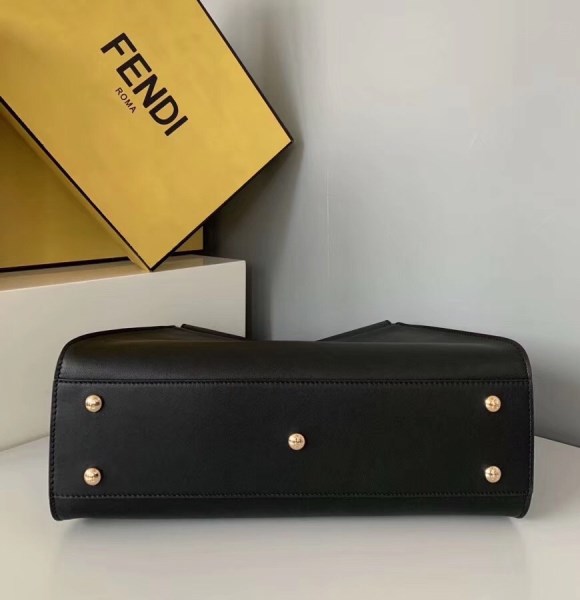 Fendi 黑色 Peekaboo 中型包款蟲眼 LV官方網,LV官網,LV官網包包,LV官網台灣,LV官網長夾,LV官網皮夾,LV包包