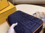 Fendi Baguette 中型藍色牛仔布包 LV官方網,LV官網,LV官網包包,LV官網台灣,LV官網長夾,LV官網皮夾,LV包包