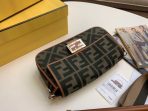 Fendi Baguette 綠色牛仔布中包 LV官方網,LV官網,LV官網包包,LV官網台灣,LV官網長夾,LV官網皮夾,LV包包