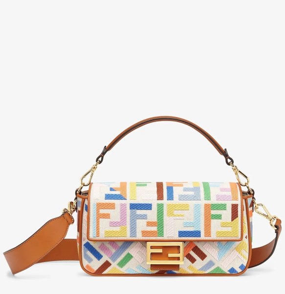 Fendi Baguette 綠色牛仔布中包 LV官方網,LV官網,LV官網包包,LV官網台灣,LV官網長夾,LV官網皮夾,LV包包