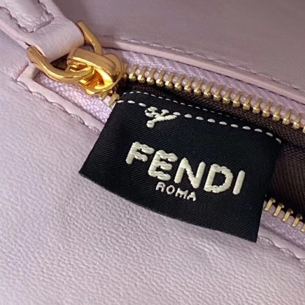 Fendi Peekaboo 淡紫色交錯皮革迷你包 LV官方網,LV官網,LV官網包包,LV官網台灣,LV官網長夾,LV官網皮夾,LV包包