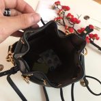 Fendi Mon Tresor 黑色小牛皮迷你水桶包 LV官方網,LV官網,LV官網包包,LV官網台灣,LV官網長夾,LV官網皮夾,LV包包