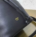 Fendi 小號 Mon Tresor 黑色小牛皮水桶包 LV官方網,LV官網,LV官網包包,LV官網台灣,LV官網長夾,LV官網皮夾,LV包包