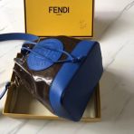 Fendi 小號 Mon Tresor 水桶布料藍色包款 LV官方網,LV官網,LV官網包包,LV官網台灣,LV官網長夾,LV官網皮夾,LV包包