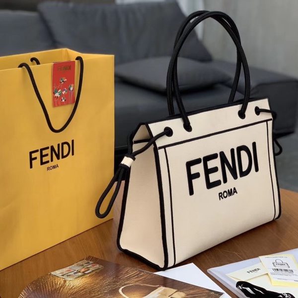 Fendi 大號 Roma 未染色帆布購物包 LV官方網,LV官網,LV官網包包,LV官網台灣,LV官網長夾,LV官網皮夾,LV包包