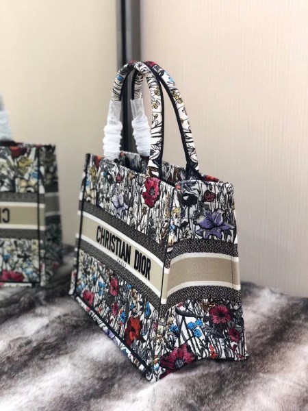 Dior 多色 Mille Fleurs 刺繡小號 Book 托特包 LV官方網,LV官網,LV官網包包,LV官網台灣,LV官網長夾,LV官網皮夾,LV包包