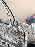 Dior 拿鐵十二生肖刺繡 Book 托特包 LV官方網,LV官網,LV官網包包,LV官網台灣,LV官網長夾,LV官網皮夾,LV包包