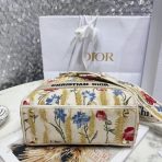 Dior 中型 Lady D-Lite Hibiscus 金屬線刺繡包 LV官方網,LV官網,LV官網包包,LV官網台灣,LV官網長夾,LV官網皮夾,LV包包