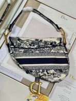 Dior 藍色 Toile de Jouy 刺繡馬鞍包 LV官方網,LV官網,LV官網包包,LV官網台灣,LV官網長夾,LV官網皮夾,LV包包