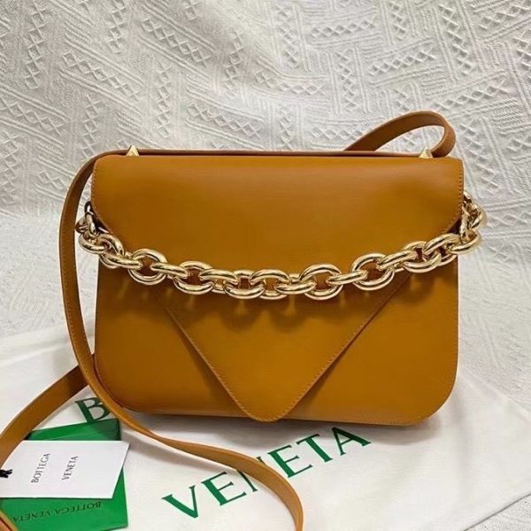 Bottega Veneta Mount 中型玉米粒小牛皮信封包 LV官方網,LV官網,LV官網包包,LV官網台灣,LV官網長夾,LV官網皮夾,LV包包