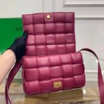 Bottega Veneta 硃砂小牛皮加墊盒式包 LV官方網,LV官網,LV官網包包,LV官網台灣,LV官網長夾,LV官網皮夾,LV包包