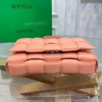 Bottega Veneta 桃色小牛皮加墊盒式包 LV官方網,LV官網,LV官網包包,LV官網台灣,LV官網長夾,LV官網皮夾,LV包包