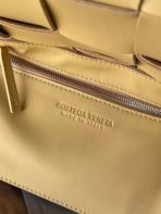 Bottega Veneta Cassett 米色 Intrecciato 小羊皮包 LV官方網,LV官網,LV官網包包,LV官網台灣,LV官網長夾,LV官網皮夾,LV包包