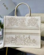 Dior 環遊世界 Stella 刺繡 Dior Book 手提包 LV官方網,LV官網,LV官網包包,LV官網台灣,LV官網長夾,LV官網皮夾,LV包包