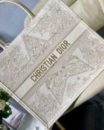 Dior 環遊世界 Stella 刺繡 Dior Book 手提包 LV官方網,LV官網,LV官網包包,LV官網台灣,LV官網長夾,LV官網皮夾,LV包包