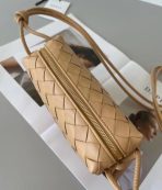 Bottega Veneta 米色 Intrecciato 小羊皮迷你環包 LV官方網,LV官網,LV官網包包,LV官網台灣,LV官網長夾,LV官網皮夾,LV包包