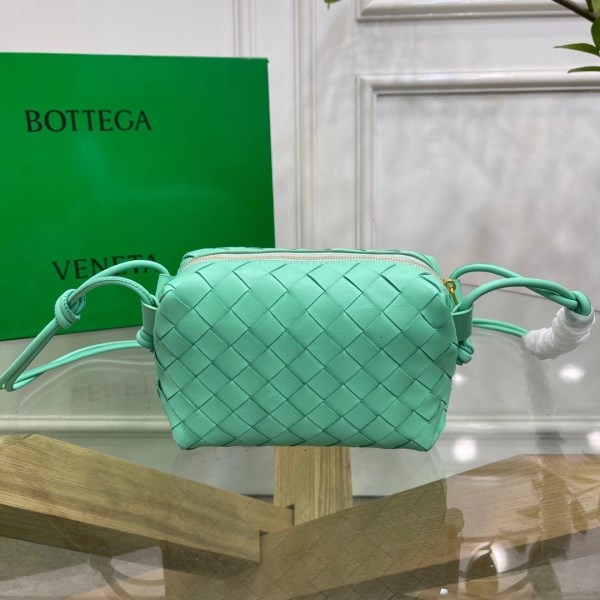 Bottega Veneta 噴泉編織小羊皮迷你環包 LV官方網,LV官網,LV官網包包,LV官網台灣,LV官網長夾,LV官網皮夾,LV包包