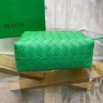 Bottega Veneta 綠色 Intrecciato 小羊皮迷你環包 LV官方網,LV官網,LV官網包包,LV官網台灣,LV官網長夾,LV官網皮夾,LV包包