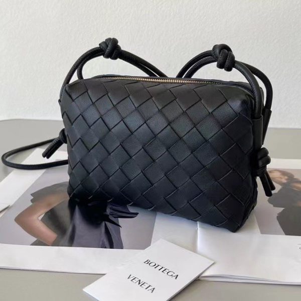 Bottega Veneta 黑色 Intrecciato 小羊皮迷你環包 LV官方網,LV官網,LV官網包包,LV官網台灣,LV官網長夾,LV官網皮夾,LV包包