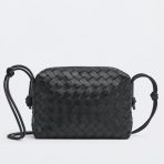 Bottega Veneta 黑色 Intrecciato 小羊皮小號環包 LV官方網,LV官網,LV官網包包,LV官網台灣,LV官網長夾,LV官網皮夾,LV包包