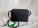 Bottega Veneta 黑色 Intrecciato 小羊皮小號環包 LV官方網,LV官網,LV官網包包,LV官網台灣,LV官網長夾,LV官網皮夾,LV包包