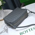 Bottega Veneta Thunder Intrecciato 小羊皮小號環包 LV官方網,LV官網,LV官網包包,LV官網台灣,LV官網長夾,LV官網皮夾,LV包包