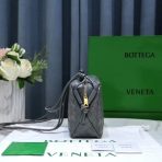 Bottega Veneta Thunder Intrecciato 小羊皮小號環包 LV官方網,LV官網,LV官網包包,LV官網台灣,LV官網長夾,LV官網皮夾,LV包包