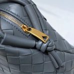 Bottega Veneta Thunder Intrecciato 小羊皮小號環包 LV官方網,LV官網,LV官網包包,LV官網台灣,LV官網長夾,LV官網皮夾,LV包包