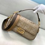 Fendi 中灰色 FF 帆布 Baguette 包 LV官方網,LV官網,LV官網包包,LV官網台灣,LV官網長夾,LV官網皮夾,LV包包