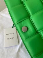 Bottega Veneta 綠色小羊皮加墊盒式包 LV官方網,LV官網,LV官網包包,LV官網台灣,LV官網長夾,LV官網皮夾,LV包包