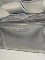 Bottega Veneta Cassett 銀色 Intrecciato 小羊皮包 LV官方網,LV官網,LV官網包包,LV官網台灣,LV官網長夾,LV官網皮夾,LV包包