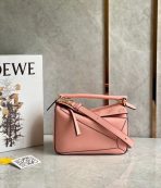 Loewe Puzzle 小號 Blossom 小牛皮包 LV官方網,LV官網,LV官網包包,LV官網台灣,LV官網長夾,LV官網皮夾,LV包包