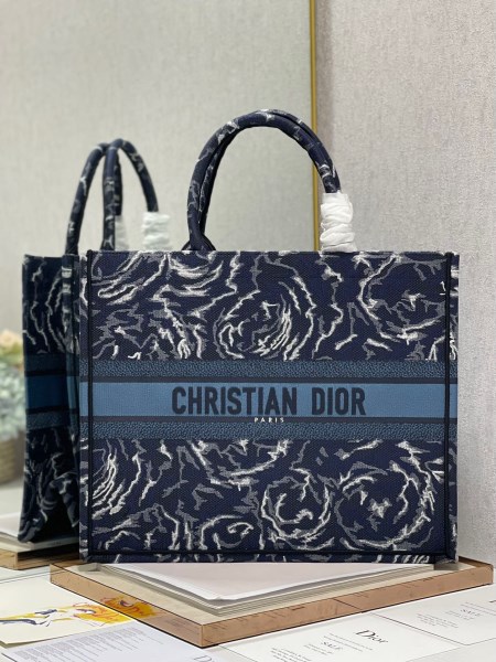 Dior 大藍色 Dior 玫瑰刺繡書本托特包 LV官方網,LV官網,LV官網包包,LV官網台灣,LV官網長夾,LV官網皮夾,LV包包