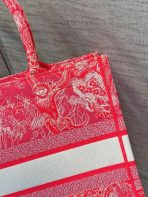 Dior 中型螢光粉 Toile de Jouy 反面刺繡書本托特包 LV官方網,LV官網,LV官網包包,LV官網台灣,LV官網長夾,LV官網皮夾,LV包包