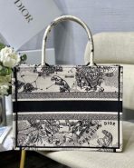 Dior 中型白色 Jouy 十二生肖刺繡 Toile Book 托特包 LV官方網,LV官網,LV官網包包,LV官網台灣,LV官網長夾,LV官網皮夾,LV包包