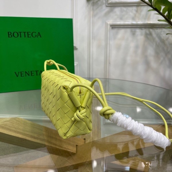 Bottega Veneta 奇異果小羊皮編織迷你 Loop 手袋 LV官方網,LV官網,LV官網包包,LV官網台灣,LV官網長夾,LV官網皮夾,LV包包