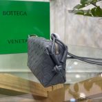 Bottega Veneta 灰色 Intrecciato 小羊皮迷你 Loop 手袋 LV官方網,LV官網,LV官網包包,LV官網台灣,LV官網長夾,LV官網皮夾,LV包包