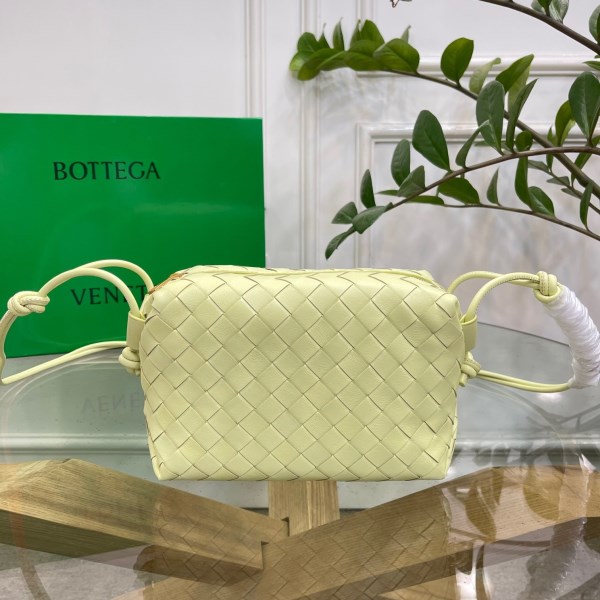 Bottega Veneta 環形小羊皮編織燈籠包 LV官方網,LV官網,LV官網包包,LV官網台灣,LV官網長夾,LV官網皮夾,LV包包