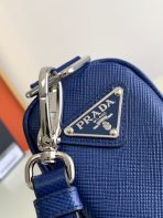 Prada 藍色 Saffiano 小牛皮三角形肩背包 LV官方網,LV官網,LV官網包包,LV官網台灣,LV官網長夾,LV官網皮夾,LV包包