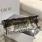 Dior 中型棕色 Toile de Jouy 刺繡 Book 托特包 LV官方網,LV官網,LV官網包包,LV官網台灣,LV官網長夾,LV官網皮夾,LV包包