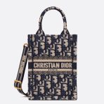 Dior 藍色 Dior Oblique 刺繡迷你 Book Tote 手機包 LV官方網,LV官網,LV官網包包,LV官網台灣,LV官網長夾,LV官網皮夾,LV包包