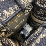 Dior 迷你 Book Tote 藍色 Toile de Jouy 反面刺繡手機包 LV官方網,LV官網,LV官網包包,LV官網台灣,LV官網長夾,LV官網皮夾,LV包包