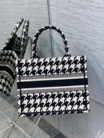 Dior 小號微型千鳥格刺繡書本托特包 LV官方網,LV官網,LV官網包包,LV官網台灣,LV官網長夾,LV官網皮夾,LV包包