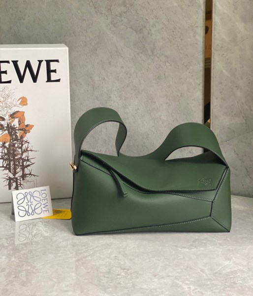 Loewe Puzzle Hobo 復古卡其色納帕小牛皮包 LV官方網,LV官網,LV官網包包,LV官網台灣,LV官網長夾,LV官網皮夾,LV包包