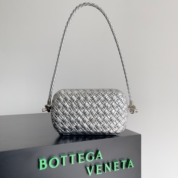 Bottega Veneta 銀色 Intreccio 層壓皮革結 Minaudiere 肩帶 LV官方網,LV官網,LV官網包包,LV官網台灣,LV官網長夾,LV官網皮夾,LV包包