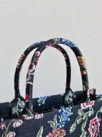 Dior 大黑色 Dior Petites Fleurs 刺繡書本托特包 LV官方網,LV官網,LV官網包包,LV官網台灣,LV官網長夾,LV官網皮夾,LV包包