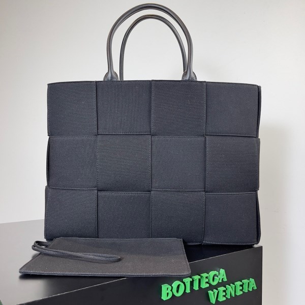 Bottega Veneta 大黑色 Intrecciato 帆布 Arco 托特包 LV官方網,LV官網,LV官網包包,LV官網台灣,LV官網長夾,LV官網皮夾,LV包包